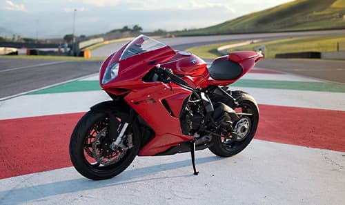 MV AGUSTA F3 R: THE MOST POWERFUL AND COMPLETE SUPERSPORT AT € 16,000